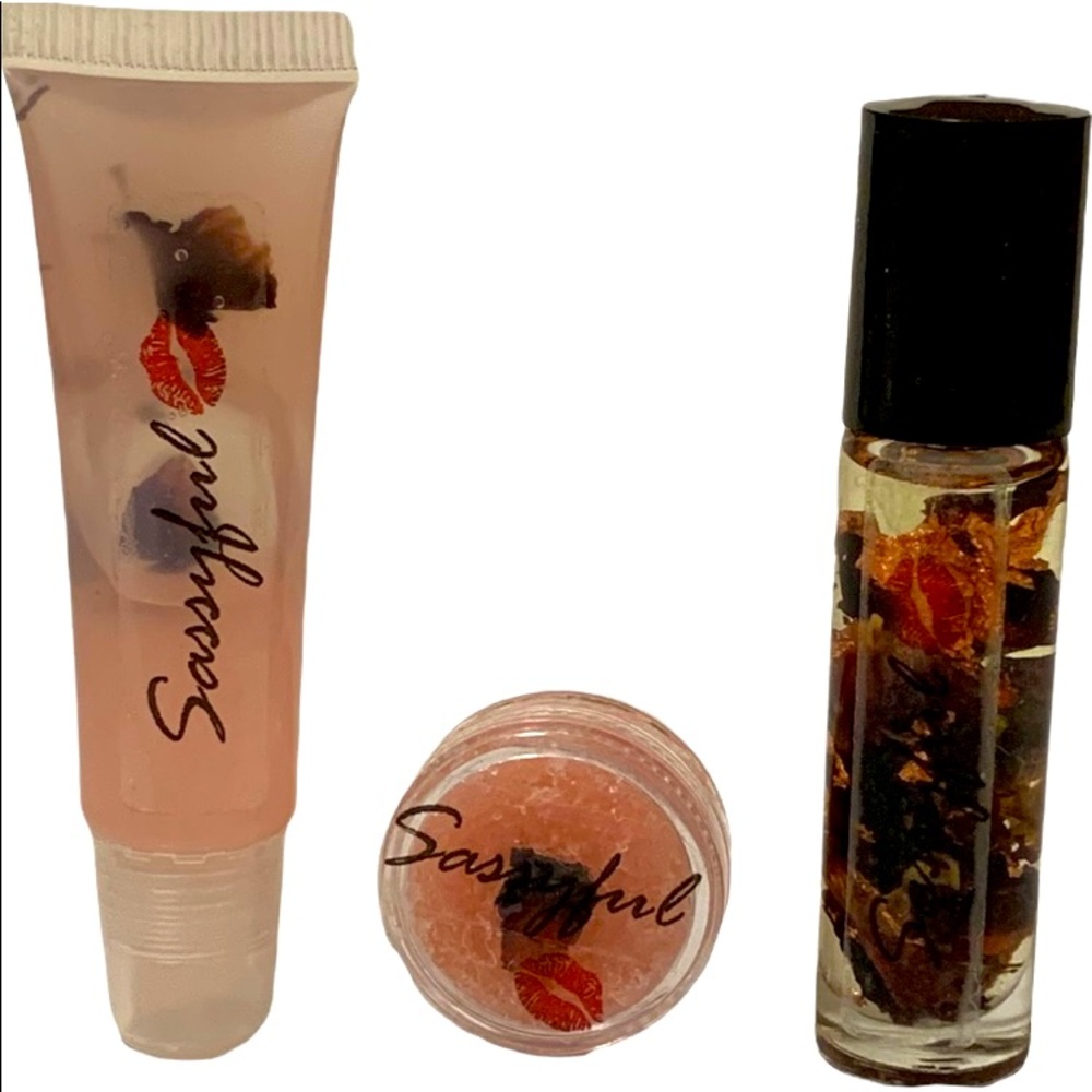 Sassyful Lip Kit Gloss Oil Scrub Peppermint Flavor Christmas Stocking Stuffer